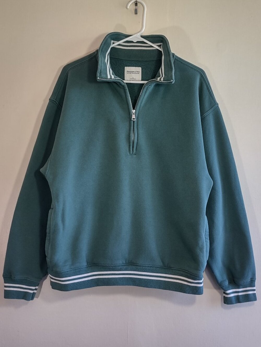 Abercrombie Fitch Soft A&F Max Essentials Sweatshirt Striped 1/4 Zip Sz Small - Picture 2 of 9